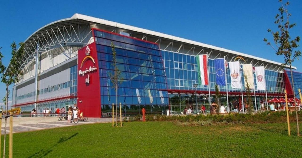 Villa Szegfu Apartmanhaz Balatonfůzfő Exterior foto
