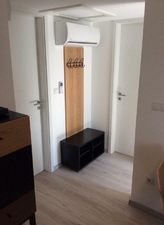 Villa Szegfu Apartmanhaz Balatonfůzfő Exterior foto